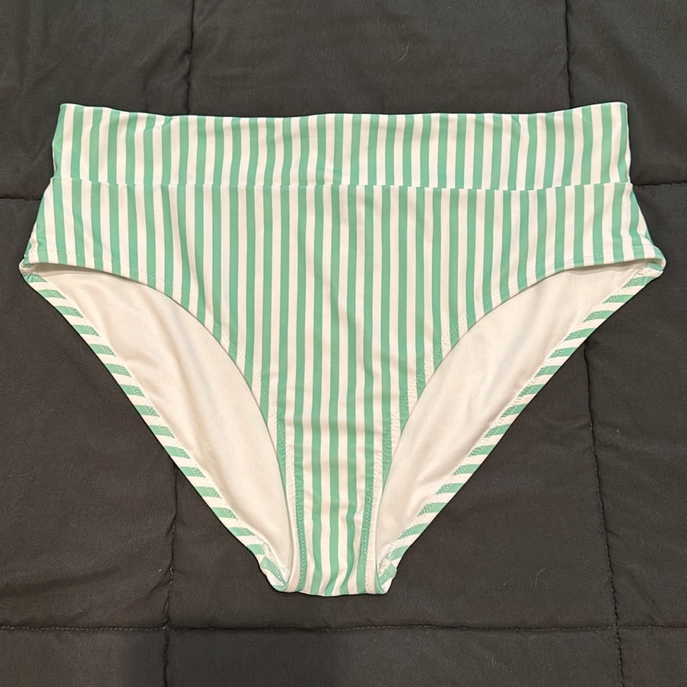Old Navy High waisted bathing suit bottoms